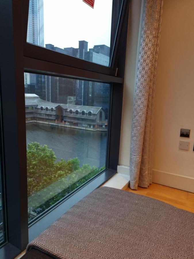 Luxury Waterside Apartment Canary Wharf London Exterior photo